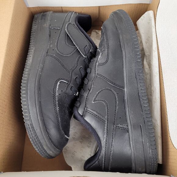 Nike Air Force 1 low Easyon black on black size 1y - Picture 1 of 8